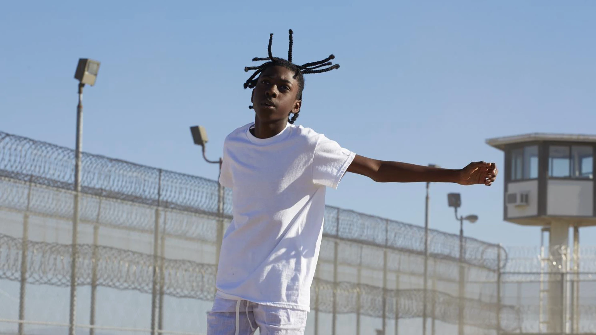 Bài ca sau song sắt