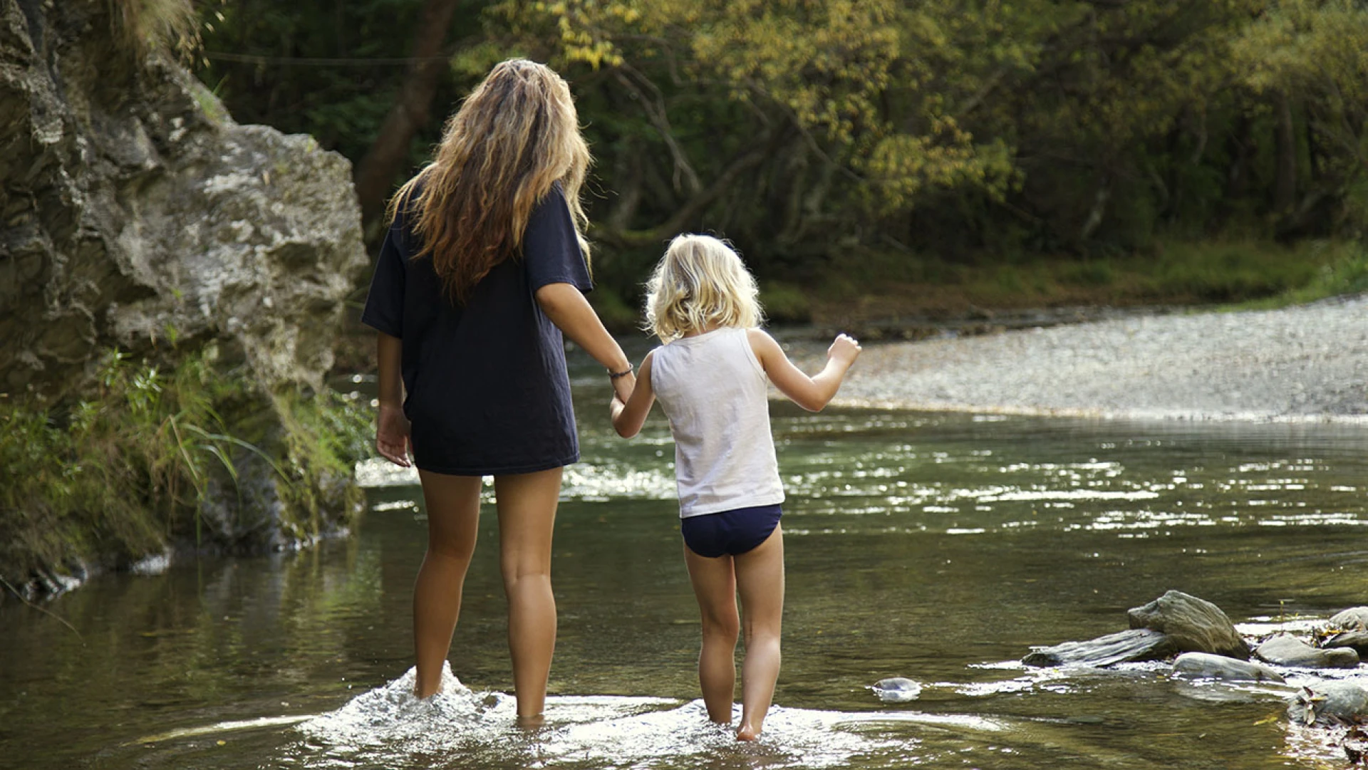 Con Đường Nội Địa