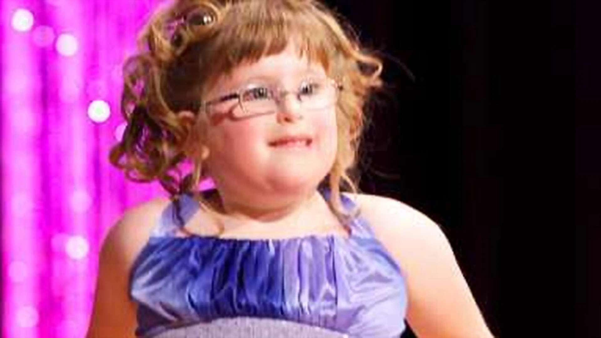 Hoa Hậu Bạn Làm Được